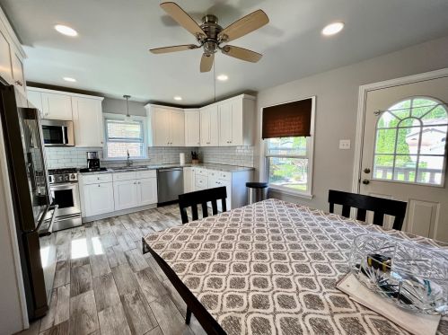 9308 Trumbull Ave, Chicago IL 60655-3326 exterior