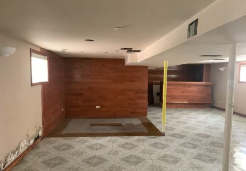 6148 Moody Ave, Chicago IL 60638-4312 exterior