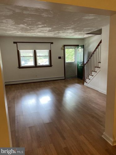 1316 Edgewood Ave, Trenton NJ  08618-5112 exterior