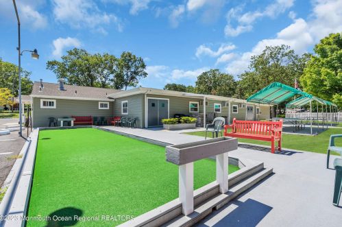 16 Lark St, Lakehurst NJ 08759-5188 exterior