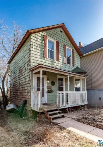 914 7th St, Duluth MN 55805-1622 exterior