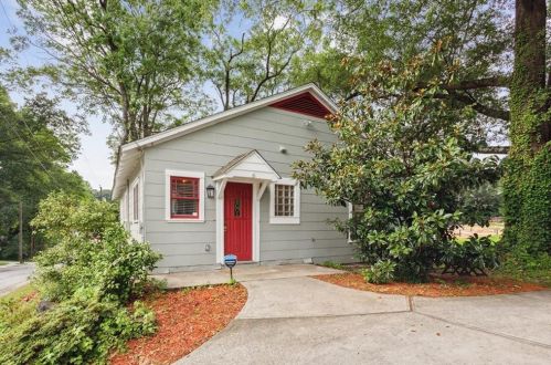 2491 Burtz St, Atlanta GA  30318-1802 exterior