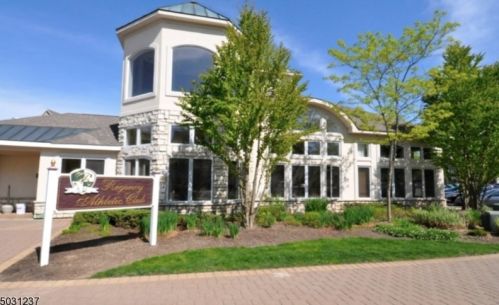 414 Turlington Ct, Livingston NJ 07039-8266 exterior