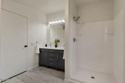 2902 Escuda Rd, Phoenix AZ 85050-3516 exterior