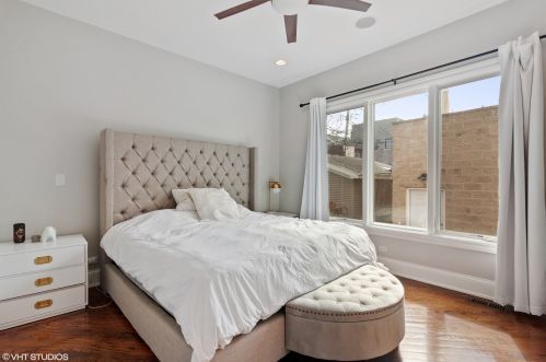 1921 Oakdale Ave, Chicago IL 60657-4026 exterior