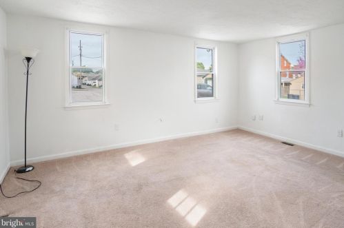 405 Highland Ave, Hanover, PA 17331-1951