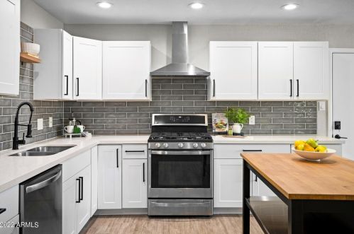 17819 42nd Pl, Phoenix AZ  85032-1716 exterior