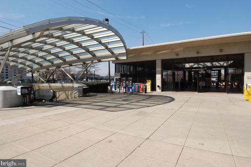 11208 Edson Park Pl, Rockville MD  20852-3190 exterior