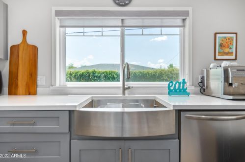 6720 11th St, Phoenix AZ  85014-1028 exterior