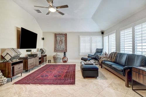 6408 Convict Hill Rd, Austin TX 78749-2348 exterior