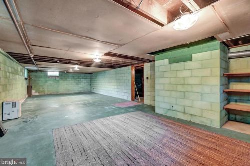 214 Charles St, Hanover PA 17331-2204 exterior