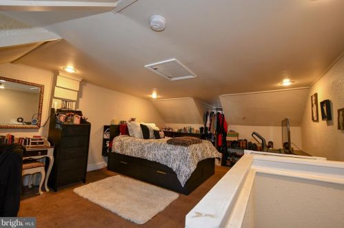 331 Cherry St, Pottstown PA 19464-5943 exterior