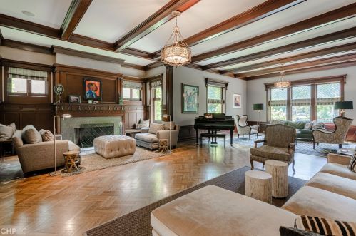 4845 Ellis Ave, Chicago IL 60615-5008 exterior