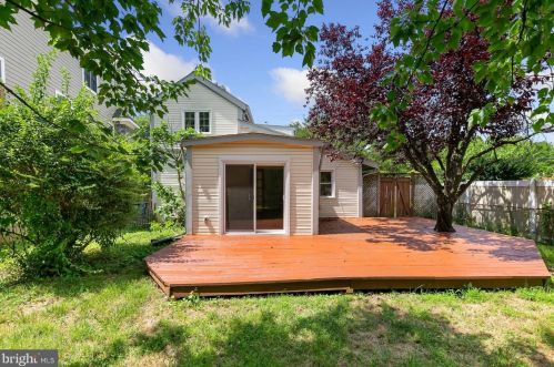 13763 Travilah Rd, Rockville MD 20850-3532 exterior