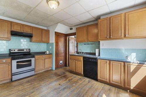 14 Frank St, Worcester MA 01604-1015 exterior