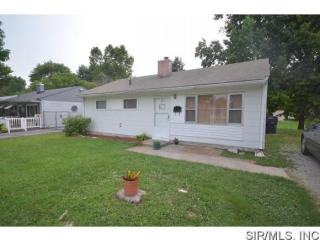 511 37th St, Belleville, IL 62226-6017