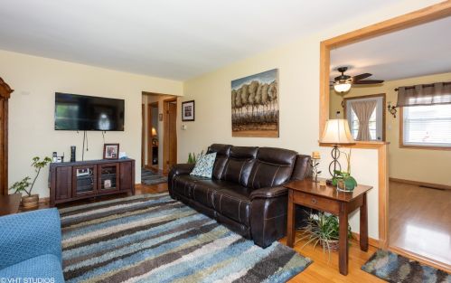 512 Emroy Ave, Elmhurst IL 60126-2020 exterior