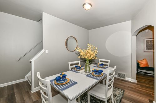 3722 7 St, Milwaukee WI 53212-1437 exterior