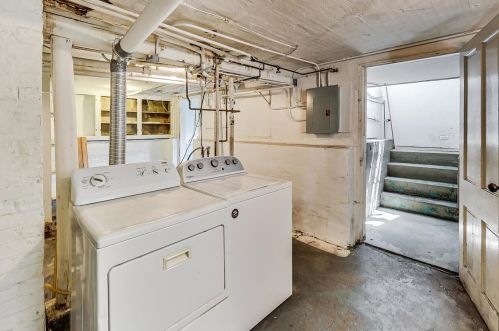 2145 Grace St, Chicago IL 60618-4901 exterior