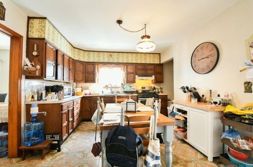 226 Seymour Ave, Derby CT 06418-1310 exterior