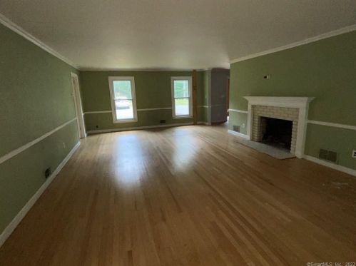 212 Old Ml Rd, Greenwich CT 06830-3342 exterior