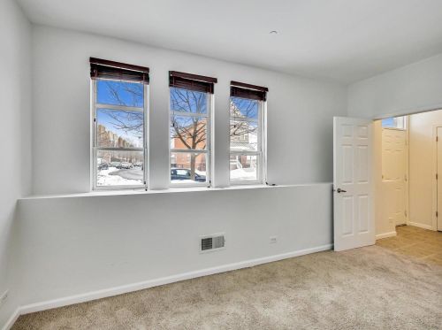 1924 Lotus Ave, Chicago IL 60639-1435 exterior