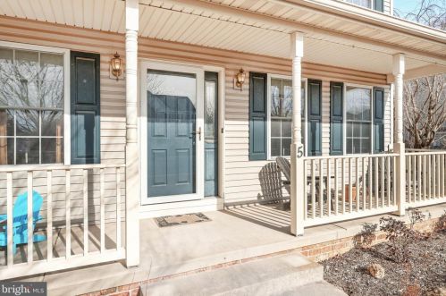 5 Hickory Ln, Littlestown, PA 17340-9173