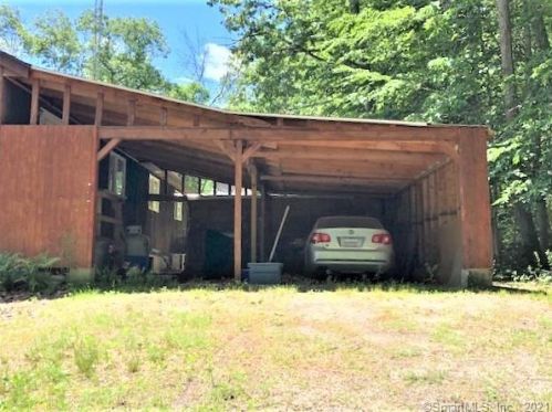 170 Stevenstown Rd, Deep River CT 06417-1508 exterior