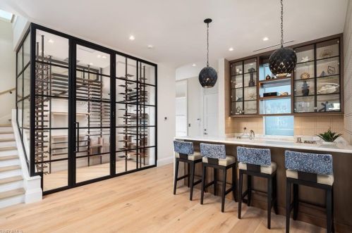 3240 Gin Ln, Naples FL 34102-7814 exterior