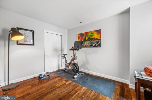 864 20th St, Philadelphia PA  19130-2025 exterior