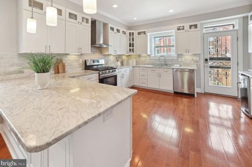 421 11 St, Washington DC 20002-6121 exterior