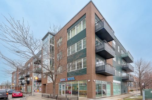 17 35th St, Chicago, IL 60616-4940