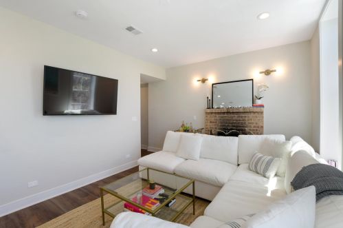 504 Wisconsin St, Chicago IL 60614-5232 exterior