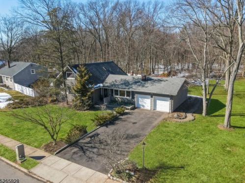 117 Stephenville Pkwy, Edison NJ 08820-2610 exterior