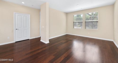 723 Forest Park Blvd, Oxnard CA 93036-5311 exterior