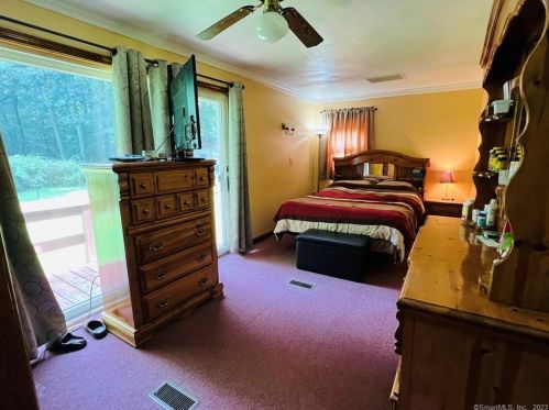 262 Shr Rd, Killingly CT 06241-1540 exterior