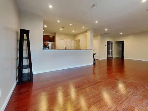 347 Pond Ln, Piscataway NJ  08854-7400 exterior