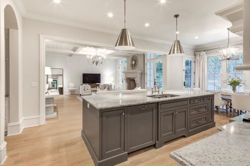 4200 Glengary Dr, Atlanta GA  30342-3508 exterior