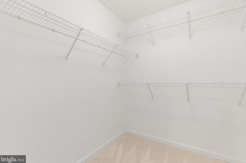 5124 Knapp Pl, Alexandria VA 22304-8637 exterior