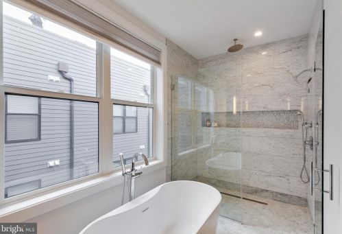 1220 Kater St, Philadelphia PA 19147-2011 exterior