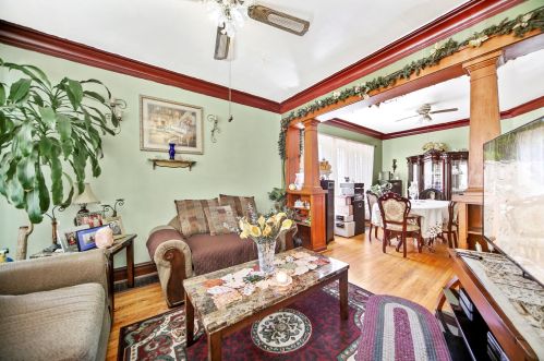 5716 Campbell Ave, Chicago IL  60659-5116 exterior