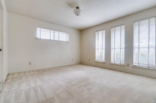 6937 Delmeta Dr, Dallas TX 75248-5529 exterior