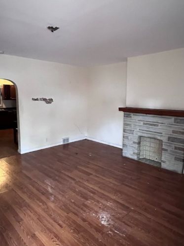 120 Amanda Ave, Pittsburgh, PA 15210-2148