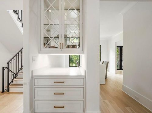 4736 Lk Forrest Dr, Atlanta GA 30342-2217 exterior