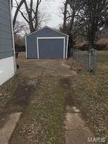 8215 Davenport Dr, Saint Louis MO 63134-1821 exterior