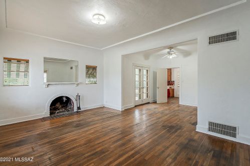 1338 Grant Rd, Tucson AZ 85712-2307 exterior