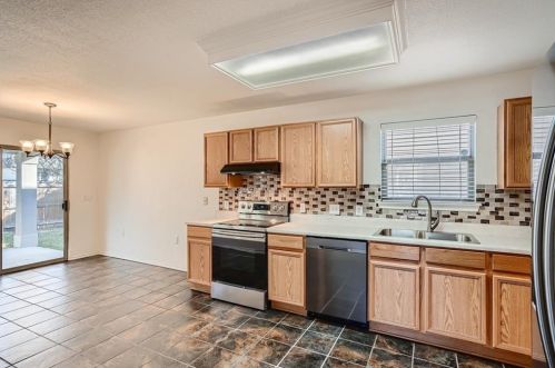 6600 Doyal Dr, Austin TX 78747-3902 exterior