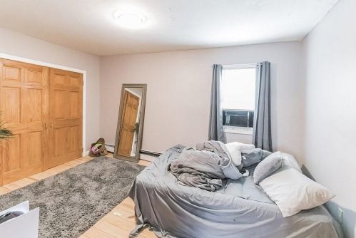 350 Grove St, Woonsocket RI  02895-5304 exterior