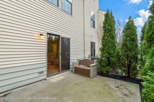 1202 Dahlia Ct, Jackson Twp NJ 08527-4160 exterior