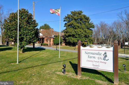 10409 Gainsborough Rd, Rockville MD 20854-2510 exterior